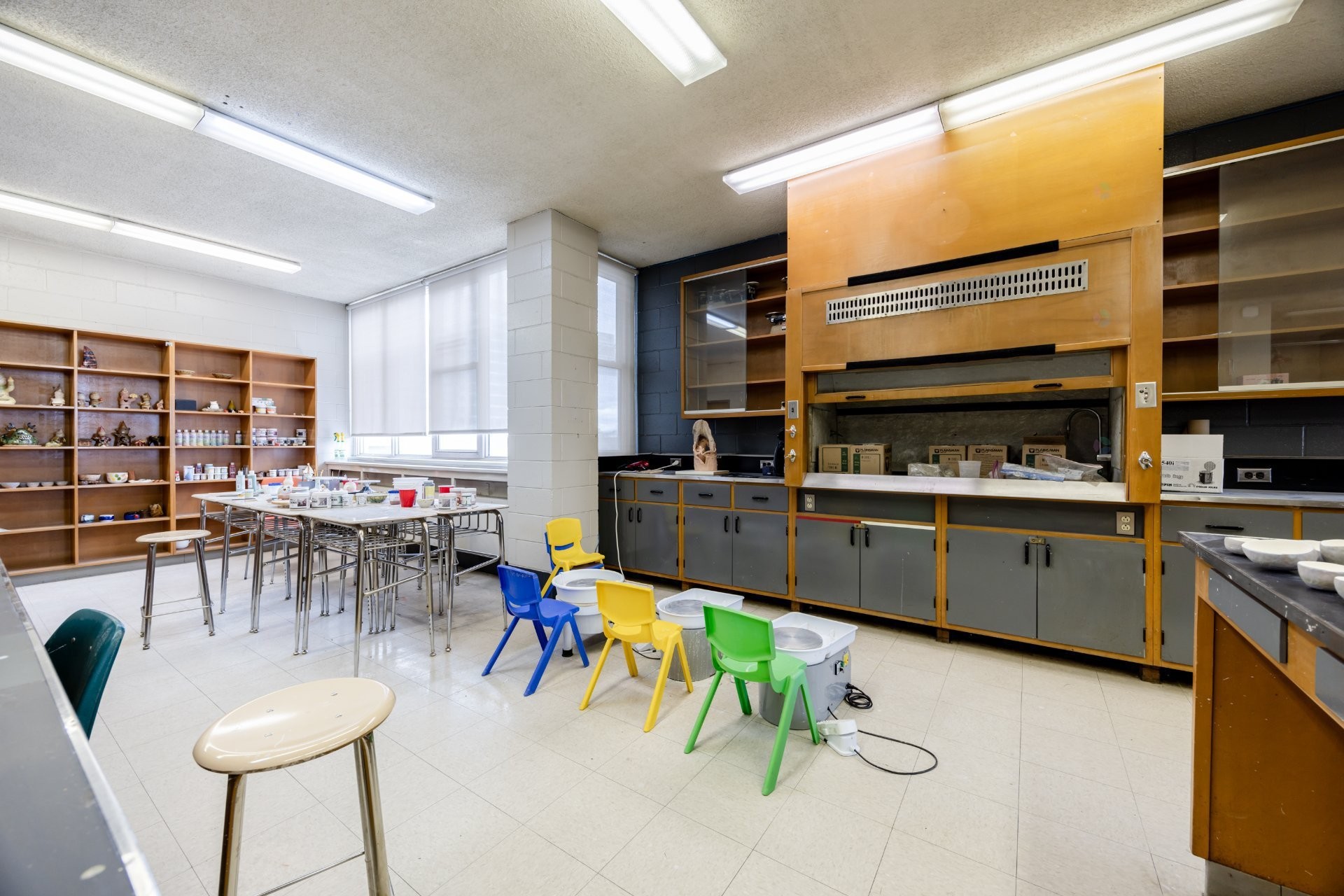 









690


Boul. Crémazie E.

,
Montréal (Villeray/Saint-Michel/Parc-Extension),




QC
H2P1E9

