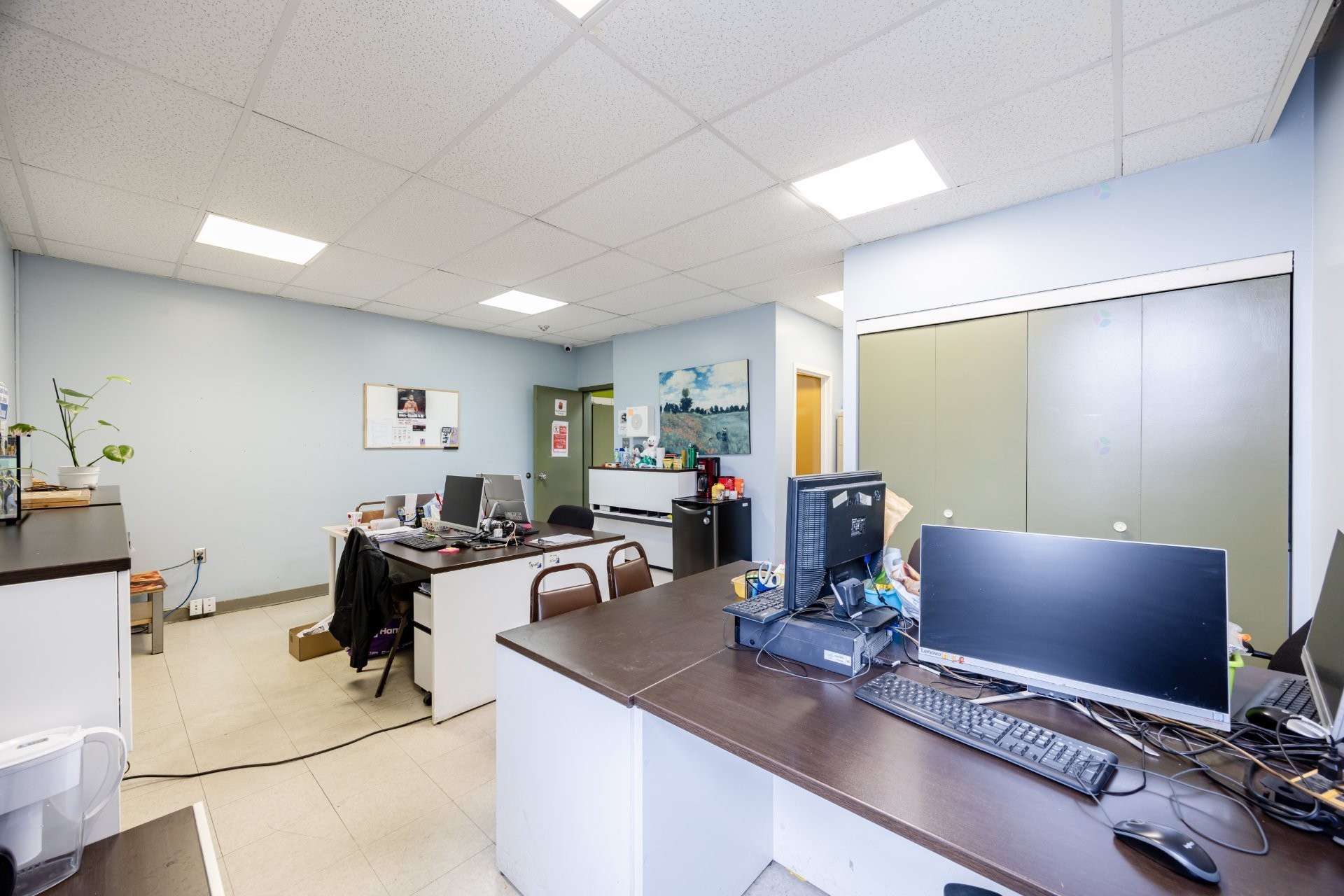 









690


Boul. Crémazie E.

,
Montréal (Villeray/Saint-Michel/Parc-Extension),




QC
H2P1E9

