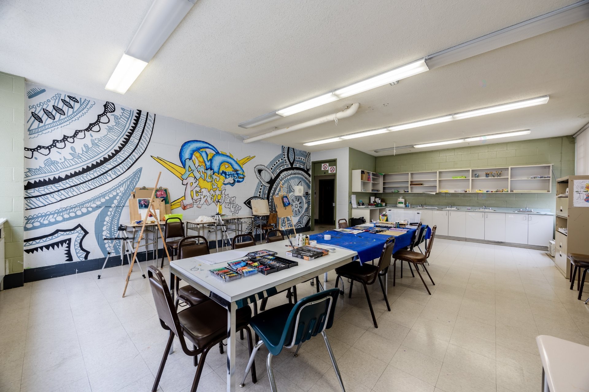 









690


Boul. Crémazie E.

,
Montréal (Villeray/Saint-Michel/Parc-Extension),




QC
H2P1E9

