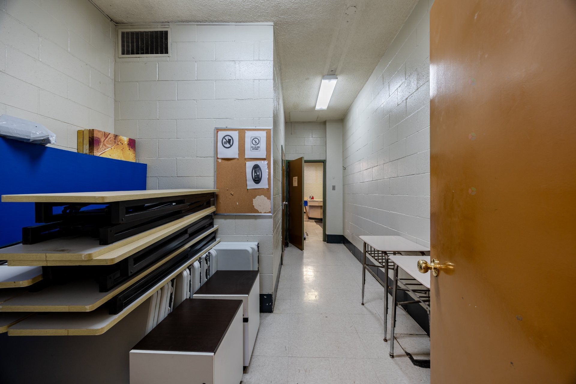 









690


Boul. Crémazie E.

,
Montréal (Villeray/Saint-Michel/Parc-Extension),




QC
H2P1E9

