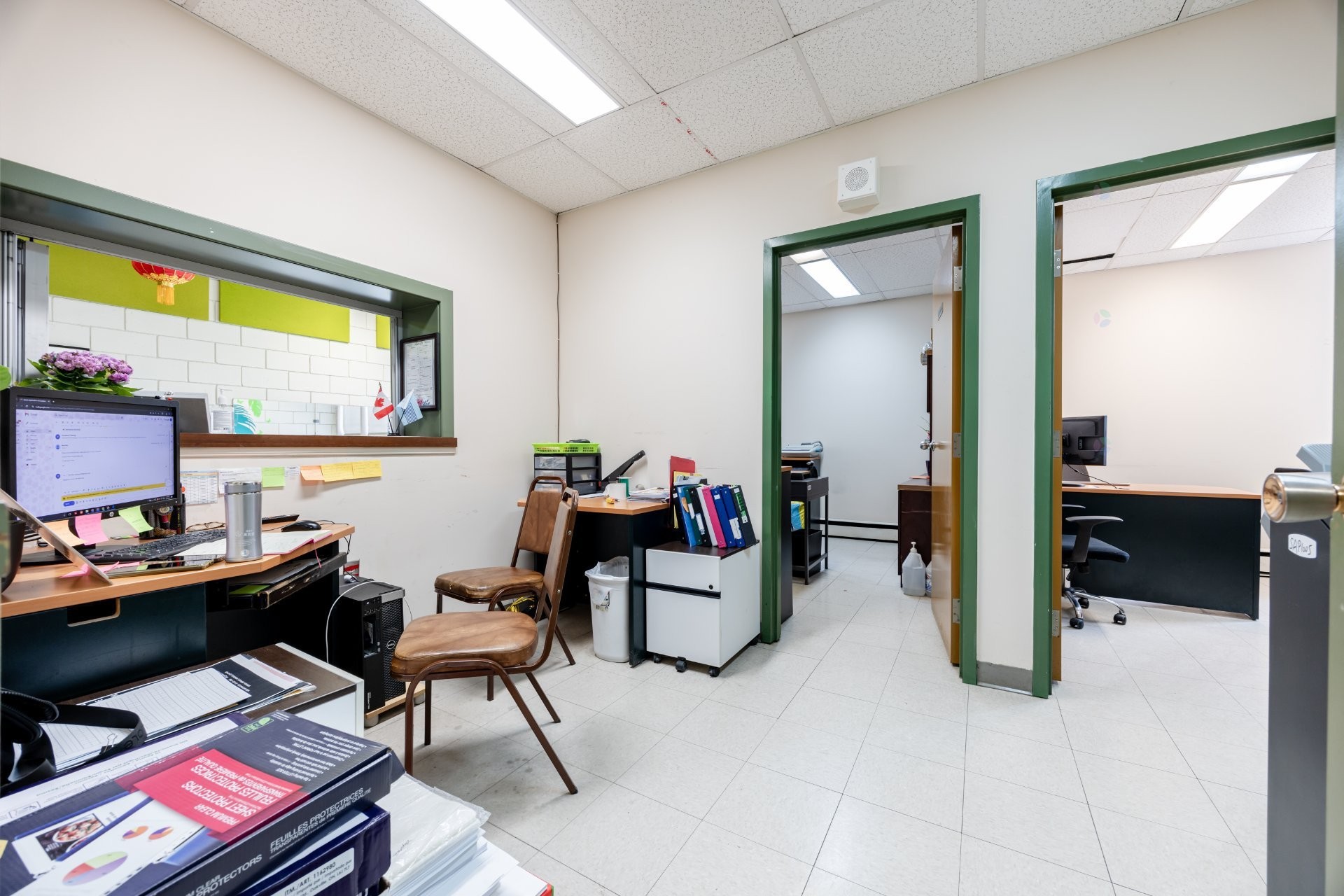 









690


Boul. Crémazie E.

,
Montréal (Villeray/Saint-Michel/Parc-Extension),




QC
H2P1E9

