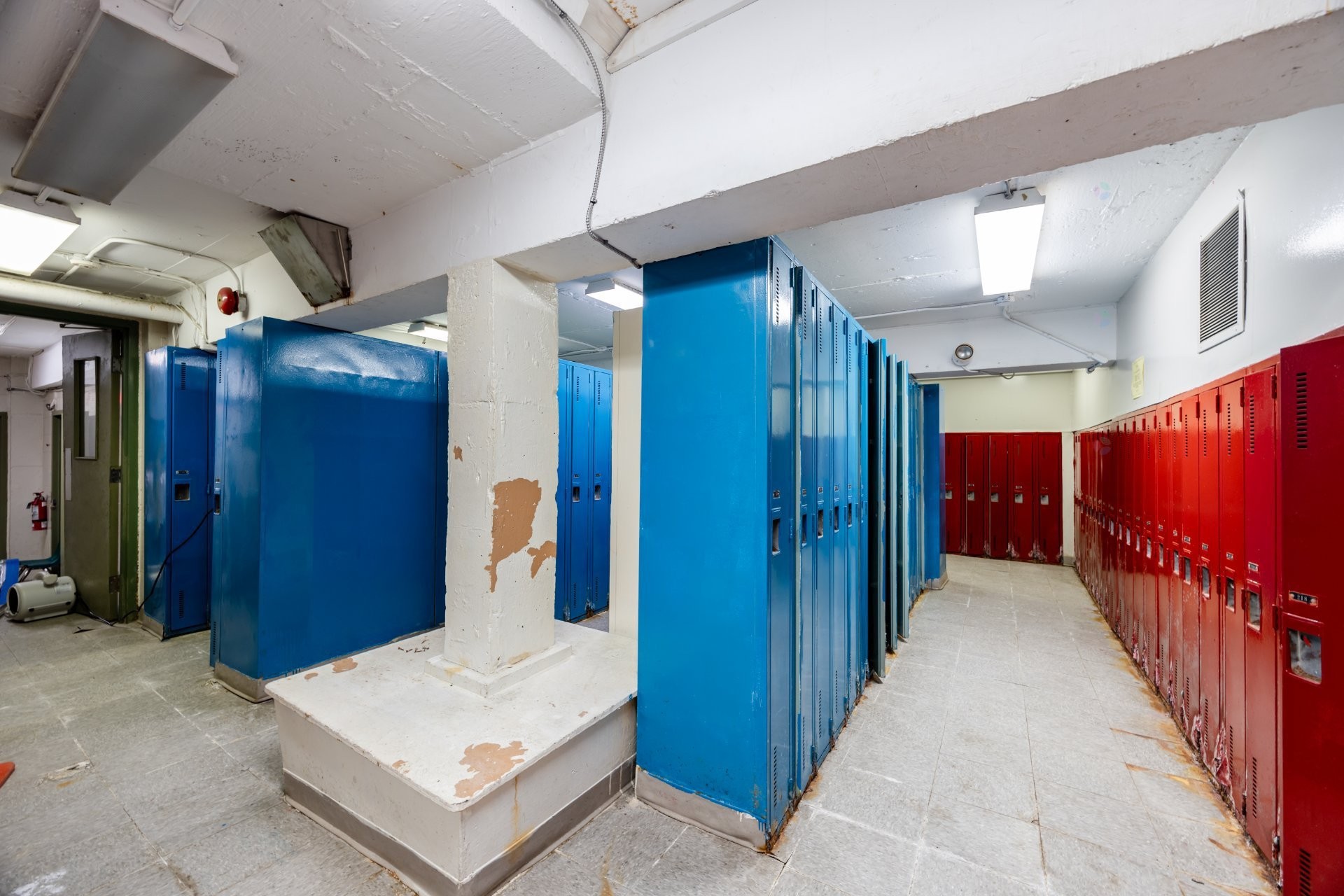 









690


Boul. Crémazie E.

,
Montréal (Villeray/Saint-Michel/Parc-Extension),




QC
H2P1E9

