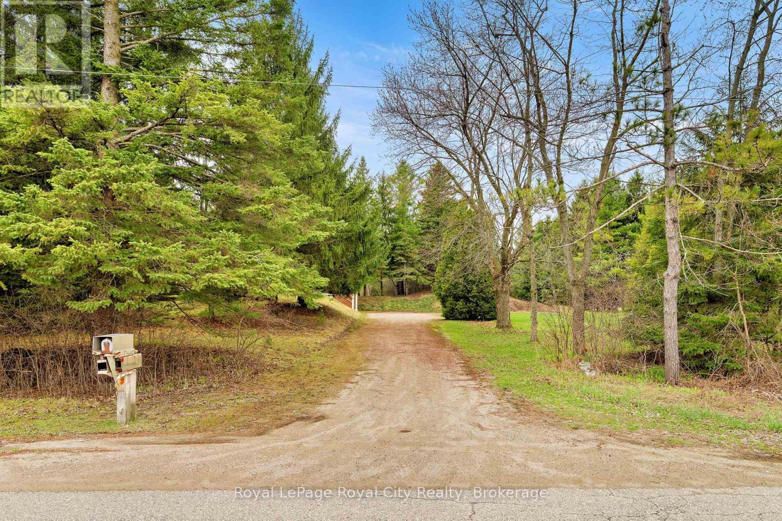 












4620 20 SIDE ROAD N

,
Puslinch,




Ontario
N1H6J3

