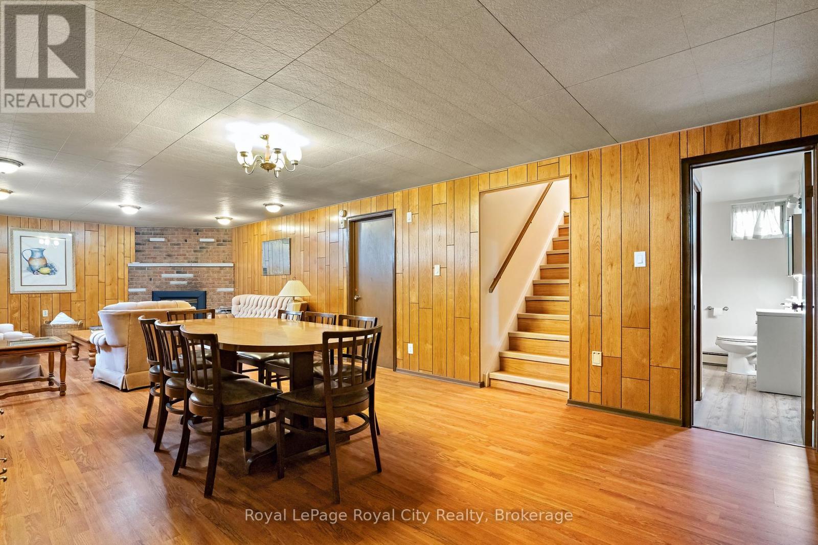 












4620 20 SIDE ROAD N

,
Puslinch,




Ontario
N1H6J3

