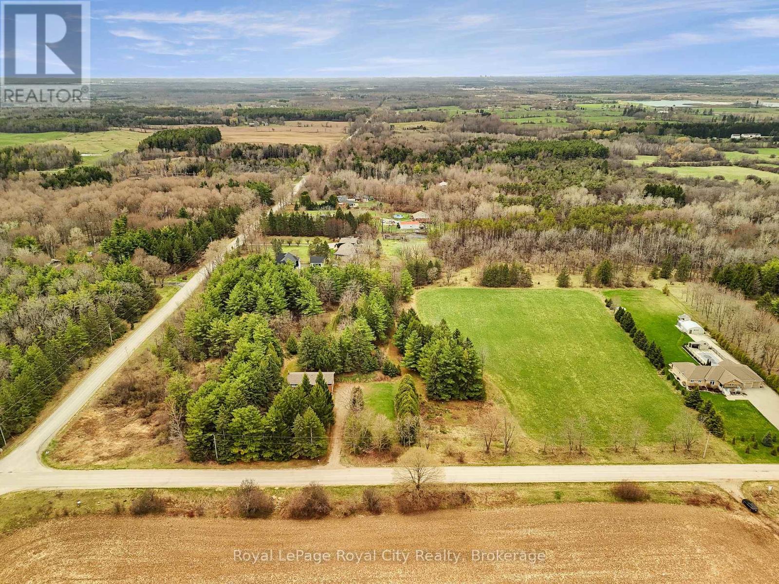 












4620 20 SIDE ROAD N

,
Puslinch,




Ontario
N1H6J3

