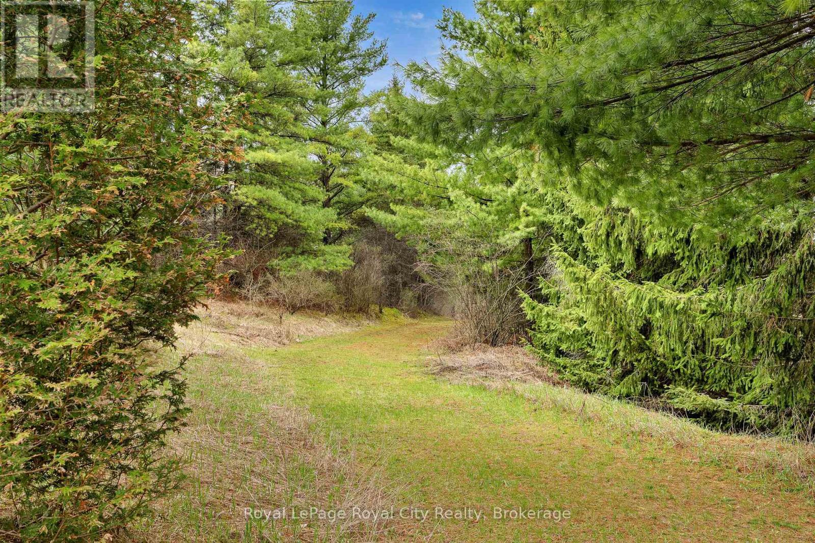 












4620 20 SIDE ROAD N

,
Puslinch,




Ontario
N1H6J3

