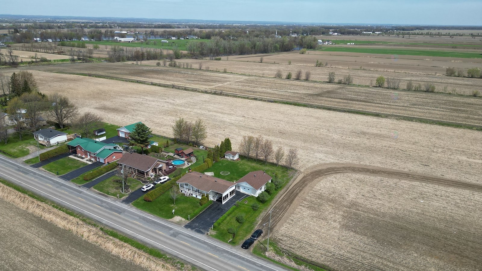









189


Rue Principale

,
La Visitation-de-l'Île-Dupas,




QC
J0K2P0

