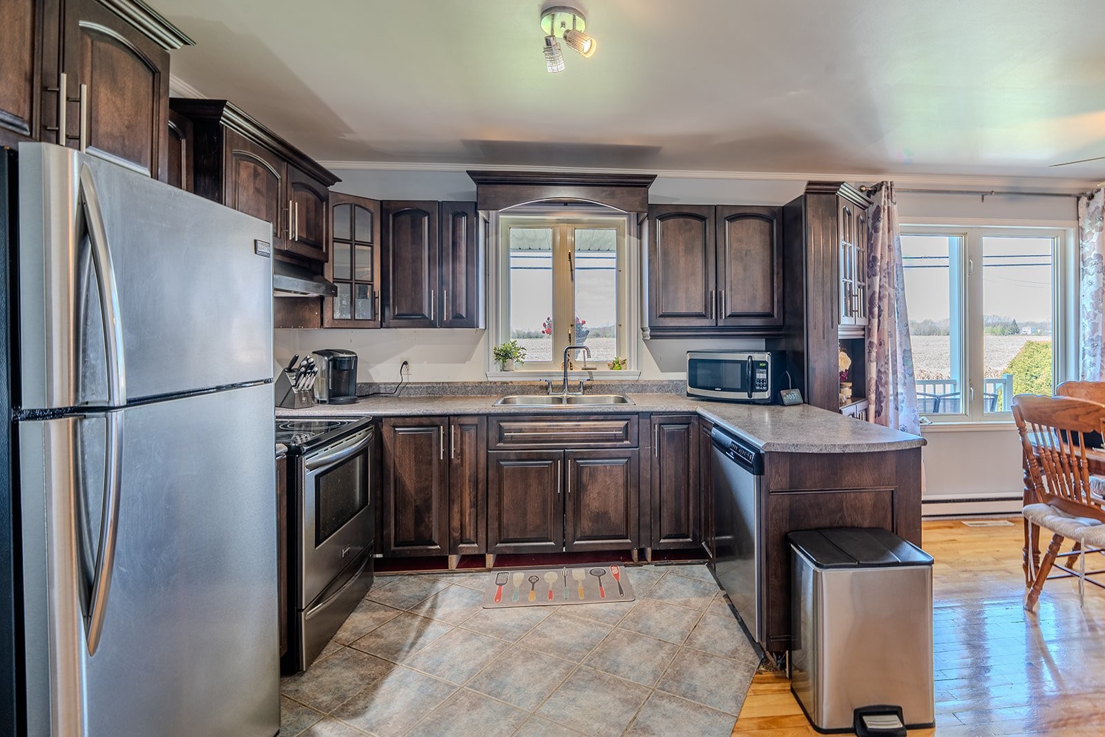 









189


Rue Principale

,
La Visitation-de-l'Île-Dupas,




QC
J0K2P0

