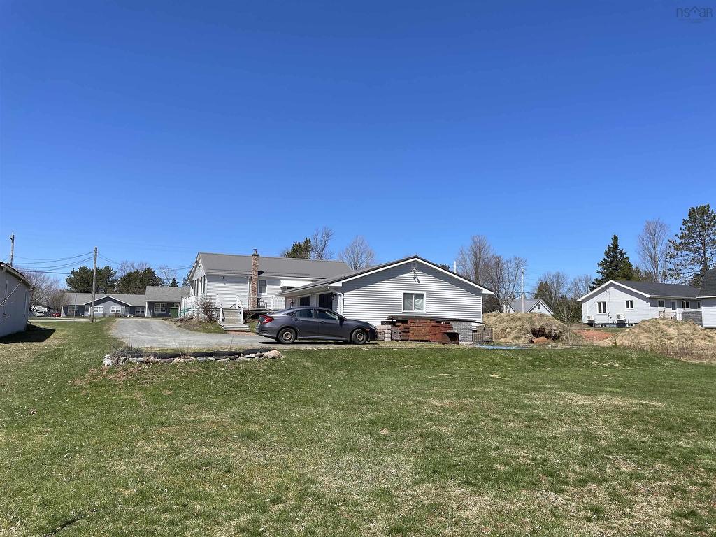 












343 Salmon River Road

,
Valley,




NS
B6L 4E6

