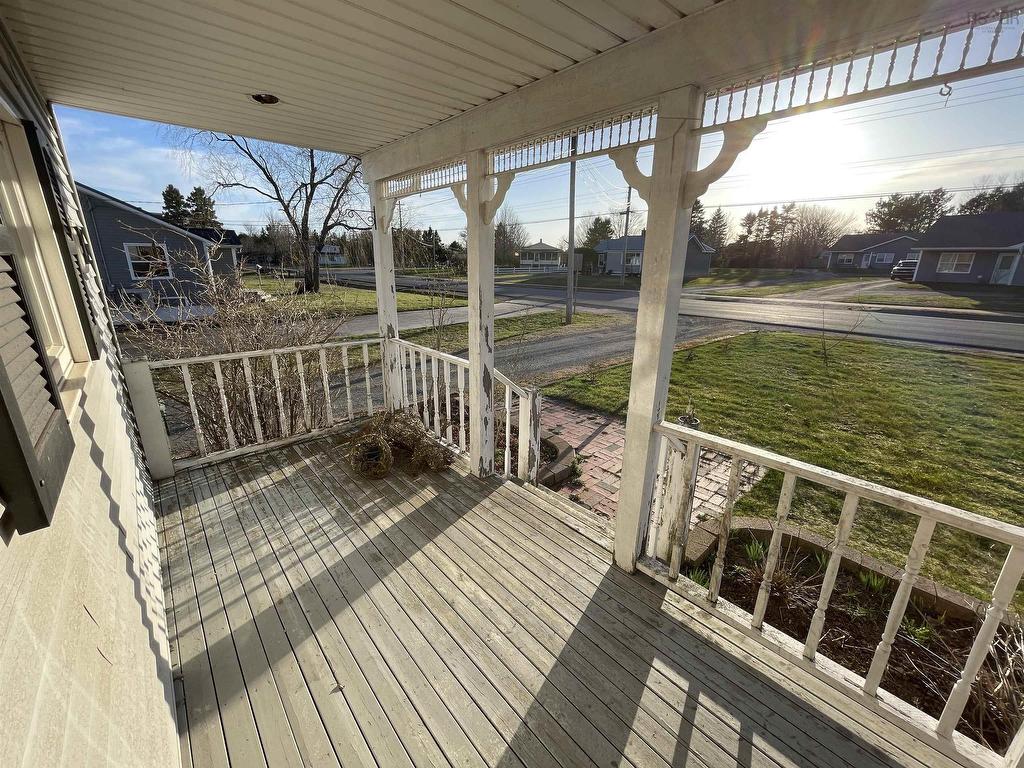 












343 Salmon River Road

,
Valley,




NS
B6L 4E6

