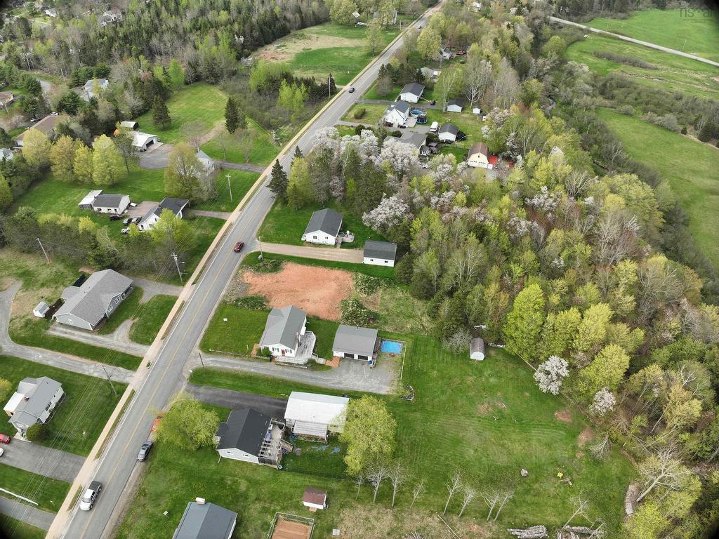 












343 Salmon River Road

,
Valley,




NS
B6L 4E6

