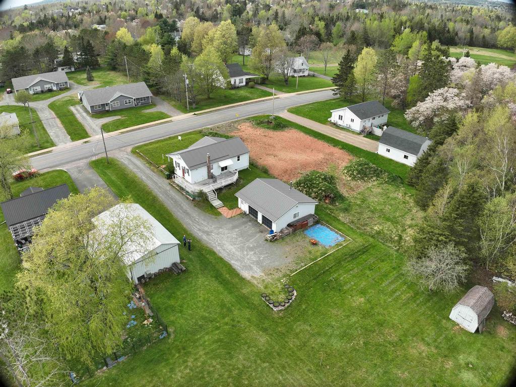 












343 Salmon River Road

,
Valley,




NS
B6L 4E6

