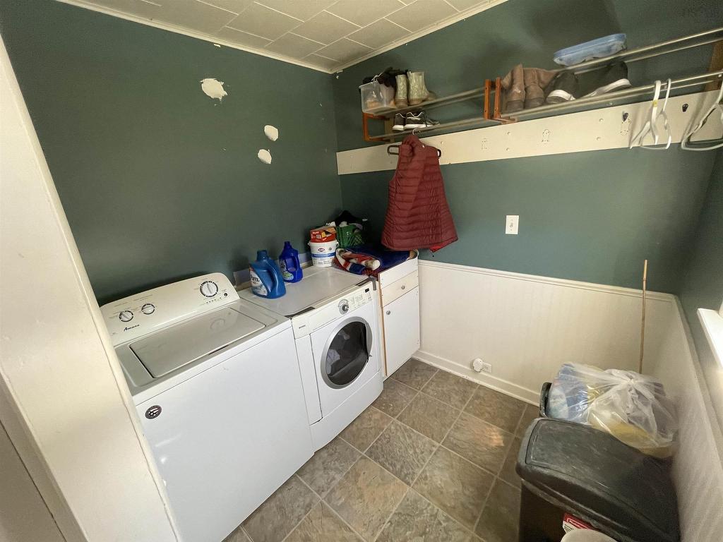 












343 Salmon River Road

,
Valley,




NS
B6L 4E6

