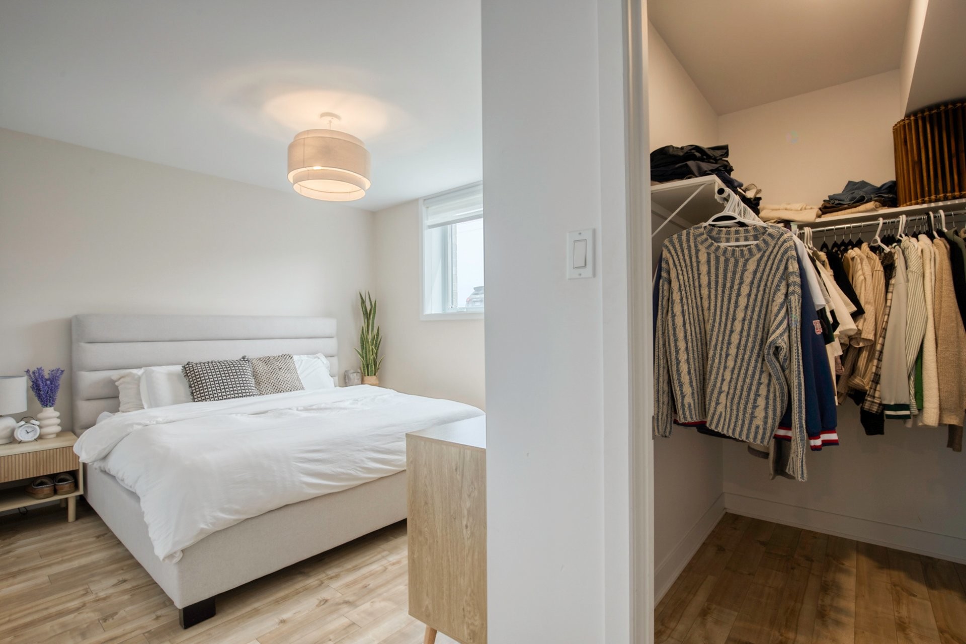 









120


Rue Bella

,
Saint-Jean-sur-Richelieu,




QC
J2X4Y6

