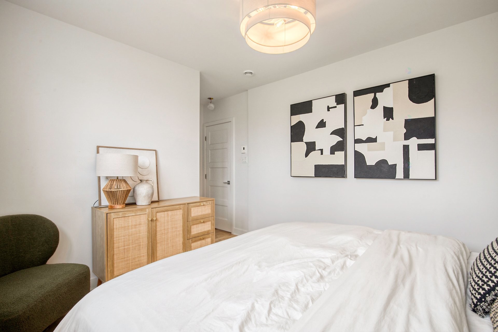 









120


Rue Bella

,
Saint-Jean-sur-Richelieu,




QC
J2X4Y6


