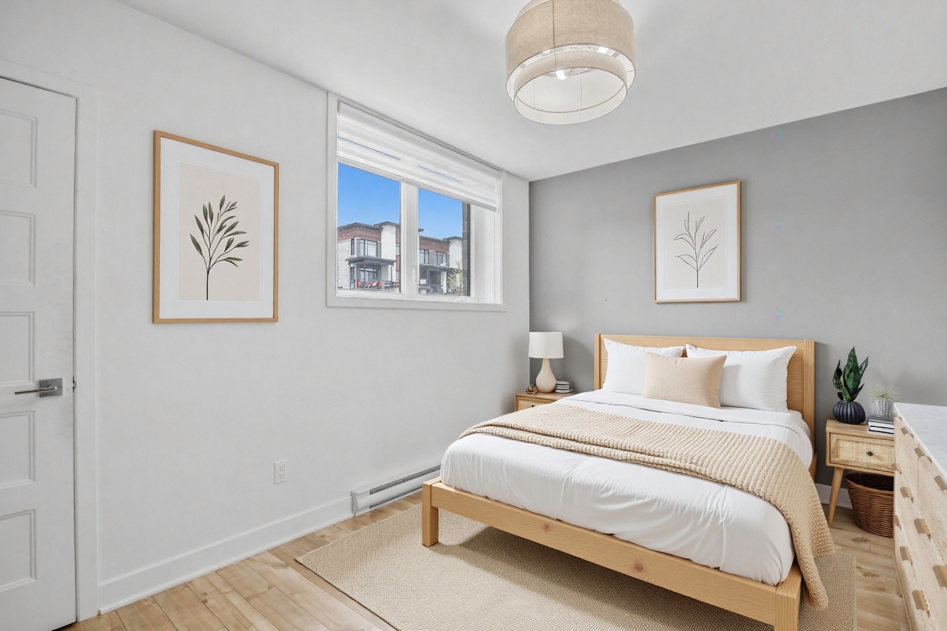 









120


Rue Bella

,
Saint-Jean-sur-Richelieu,




QC
J2X4Y6

