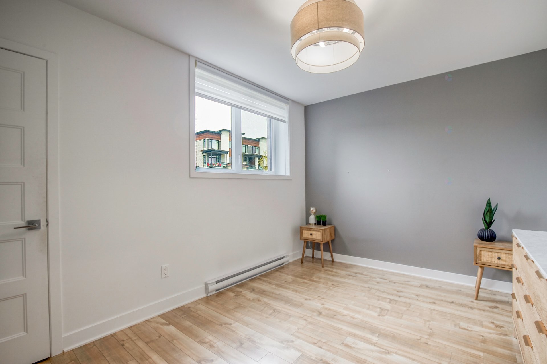 









120


Rue Bella

,
Saint-Jean-sur-Richelieu,




QC
J2X4Y6

