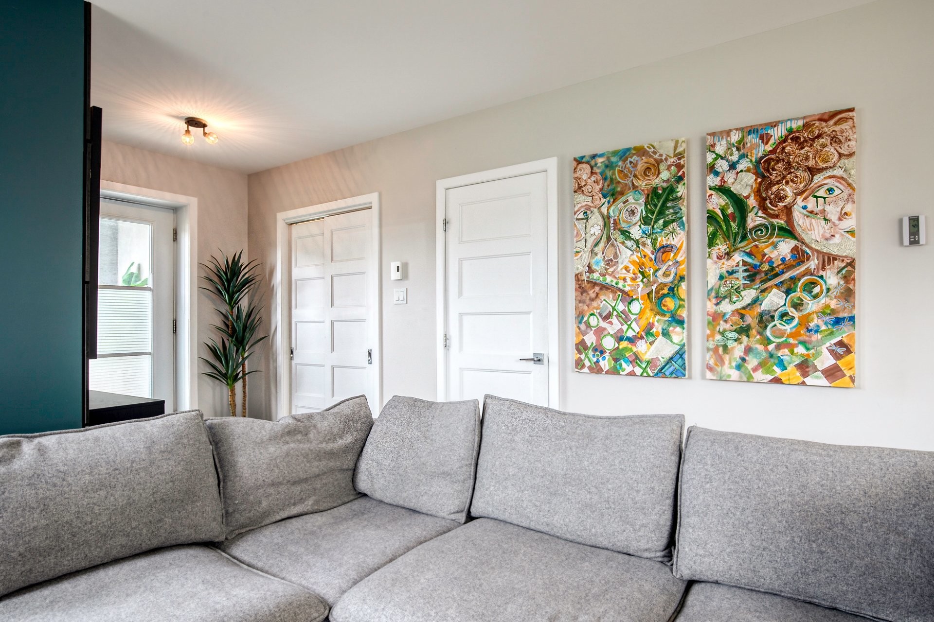 









120


Rue Bella

,
Saint-Jean-sur-Richelieu,




QC
J2X4Y6

