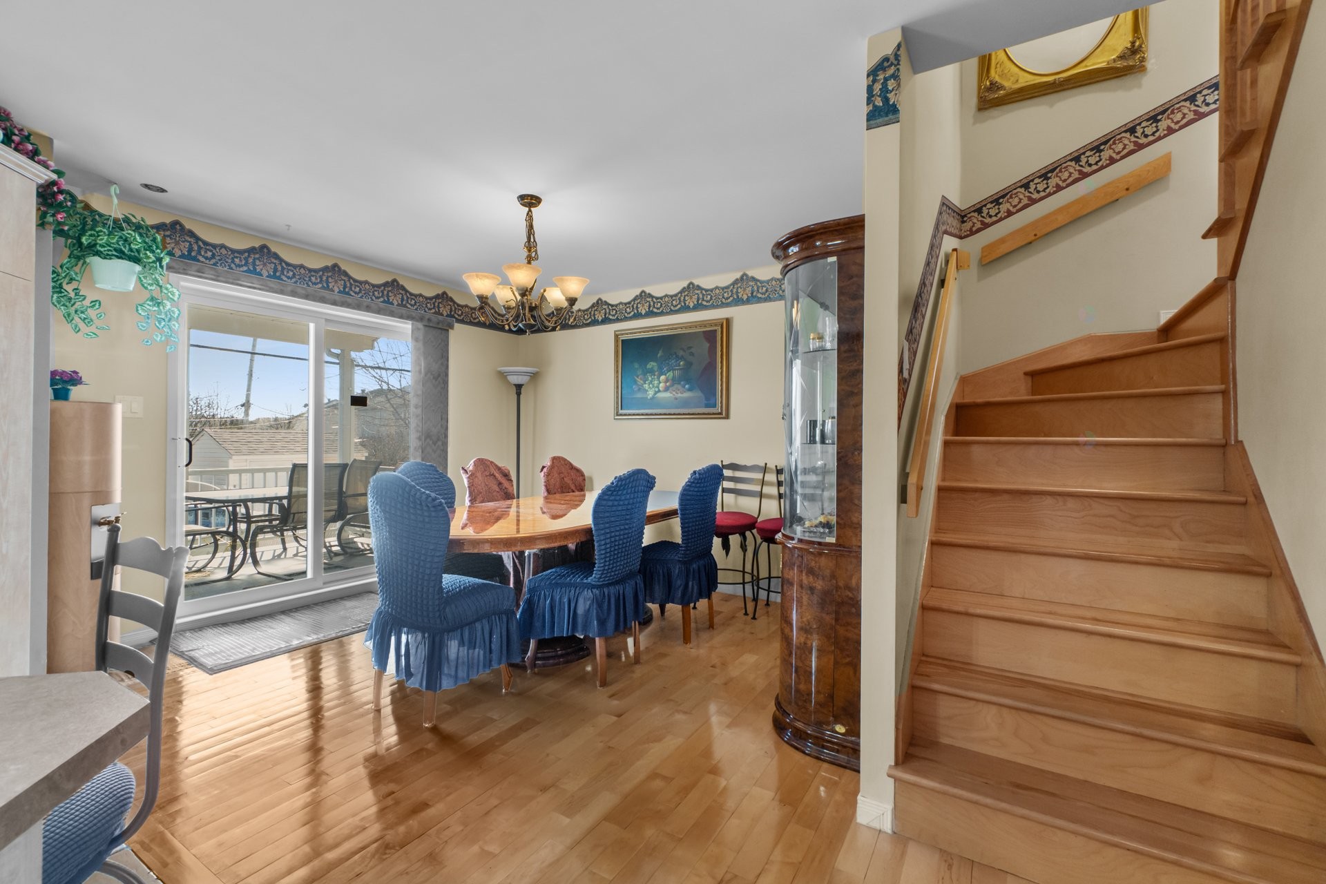 









6848


Rue Henri-Julien

,
Laval (Sainte-Rose),




QC
H7L5X7

