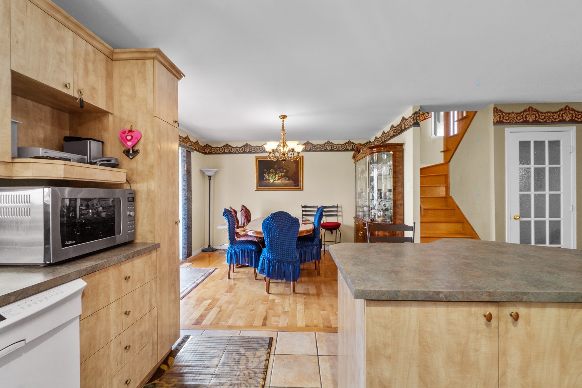 









6848


Rue Henri-Julien

,
Laval (Sainte-Rose),




QC
H7L5X7

