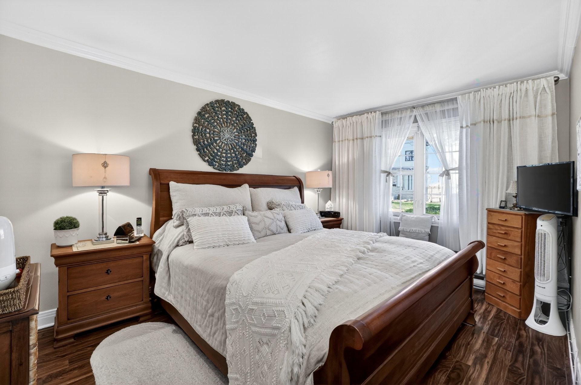 









96


Rue Crescent

,
Deux-Montagnes,




QC
J7R4C4

