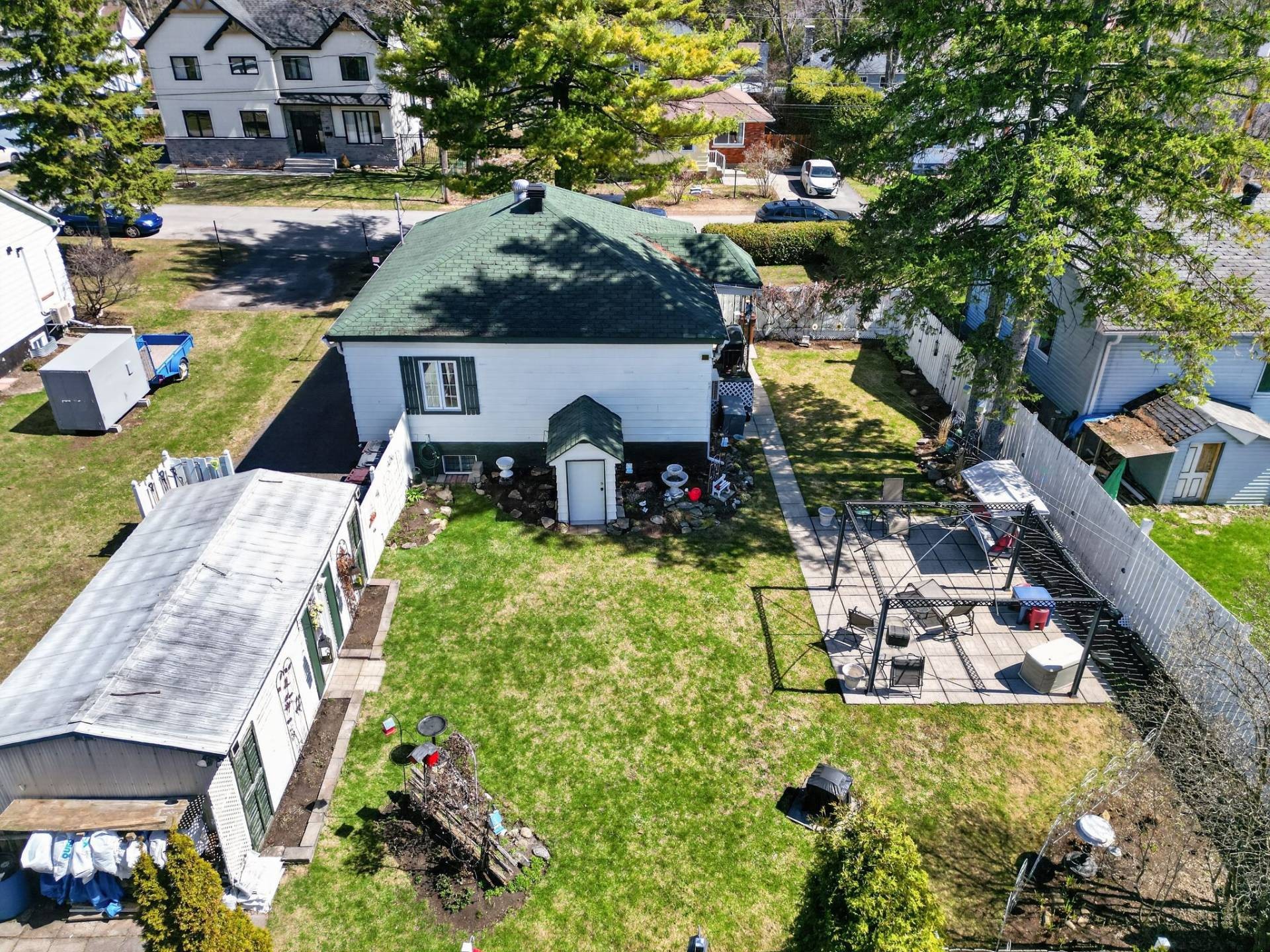 









96


Rue Crescent

,
Deux-Montagnes,




QC
J7R4C4

