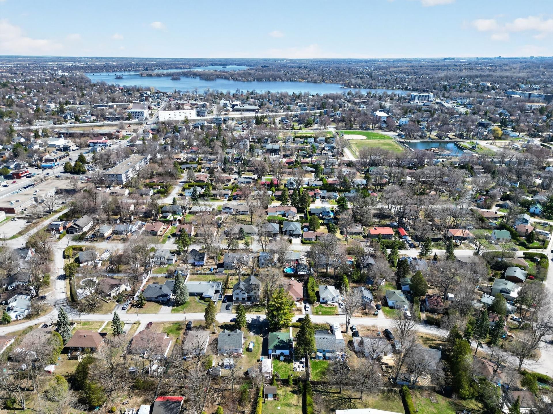 









96


Rue Crescent

,
Deux-Montagnes,




QC
J7R4C4

