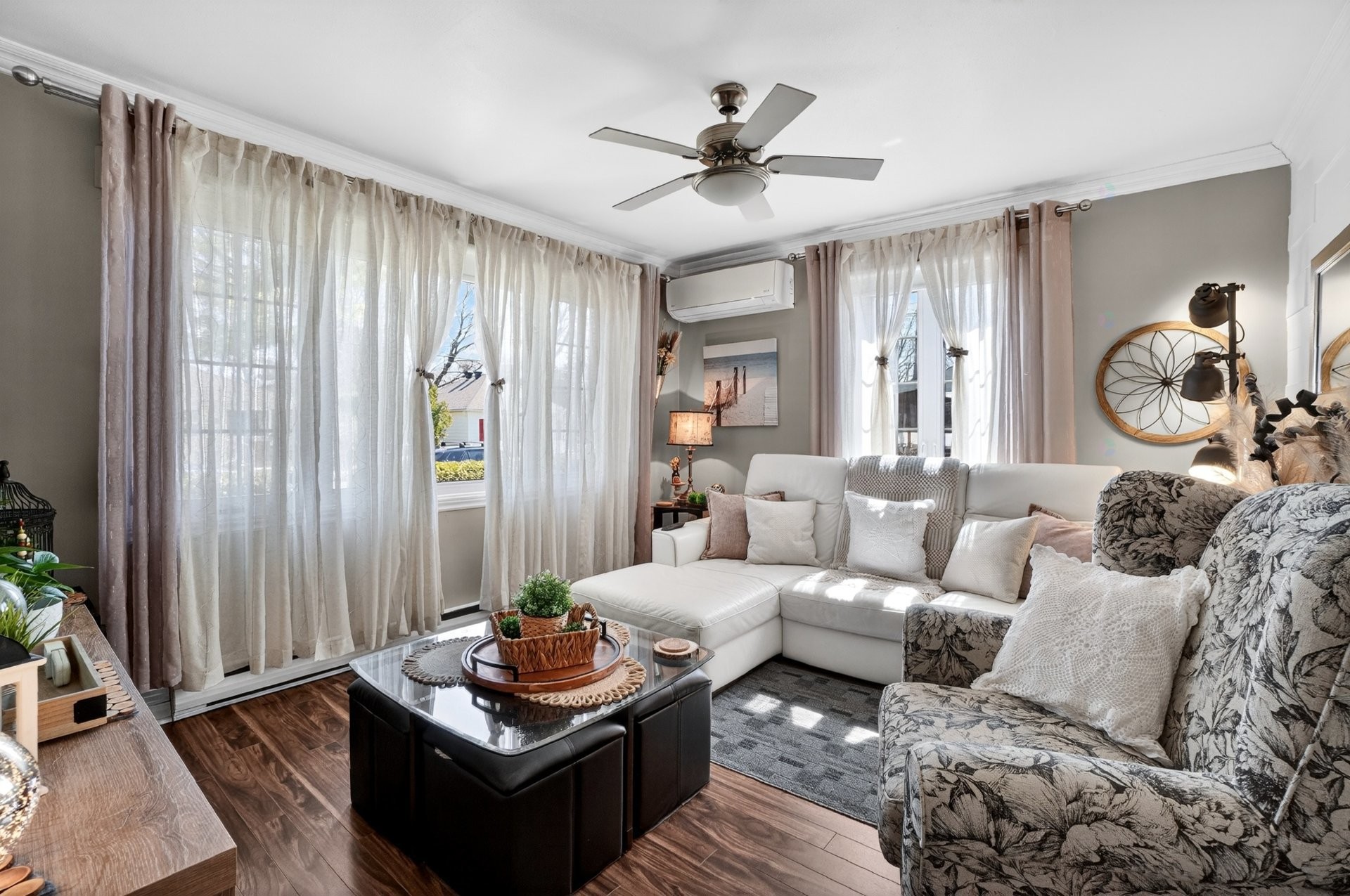 









96


Rue Crescent

,
Deux-Montagnes,




QC
J7R4C4


