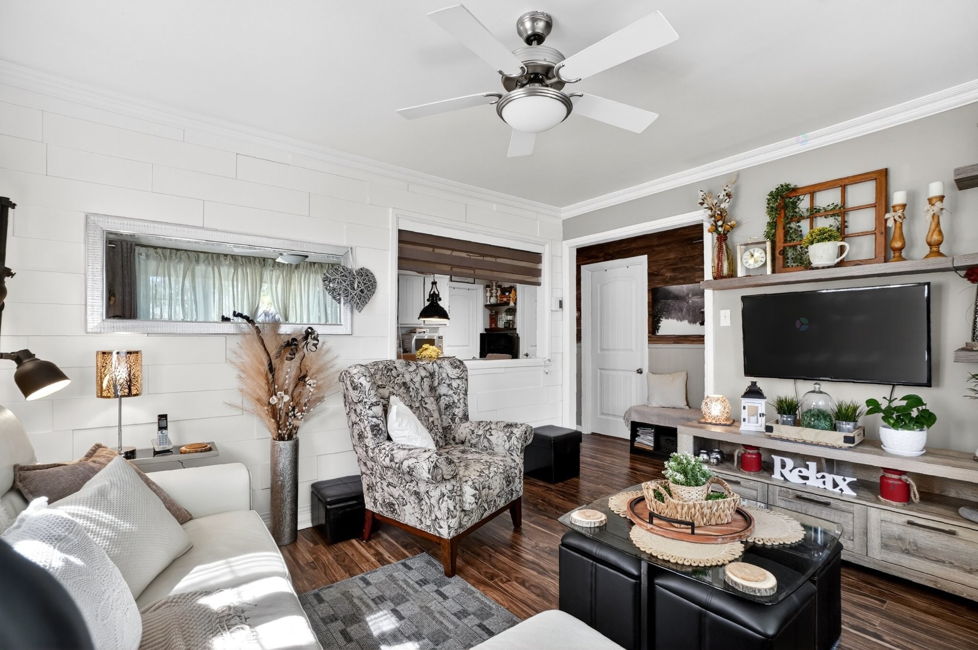 









96


Rue Crescent

,
Deux-Montagnes,




QC
J7R4C4

