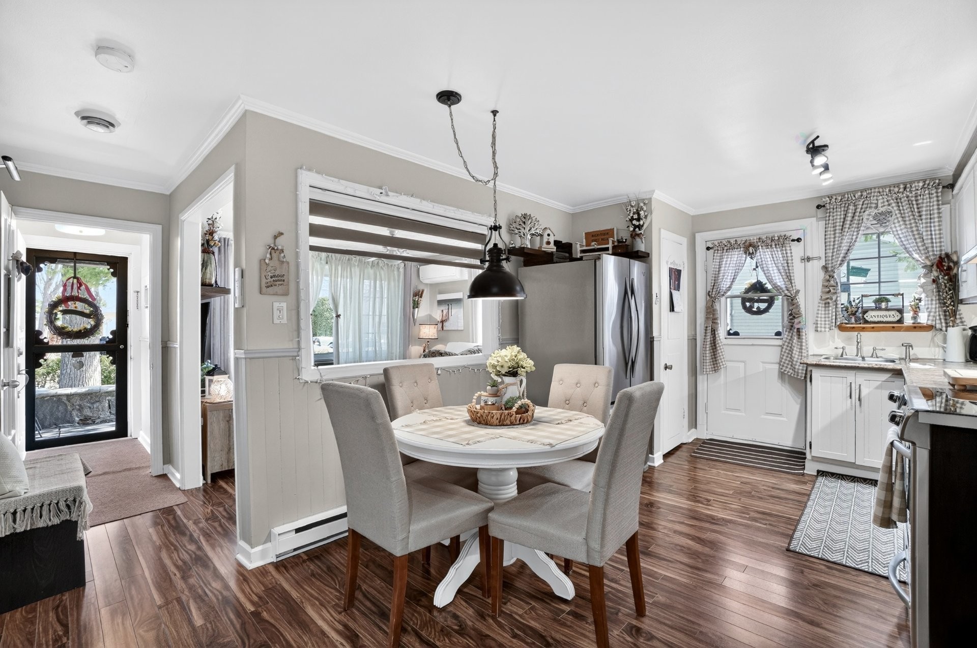 









96


Rue Crescent

,
Deux-Montagnes,




QC
J7R4C4

