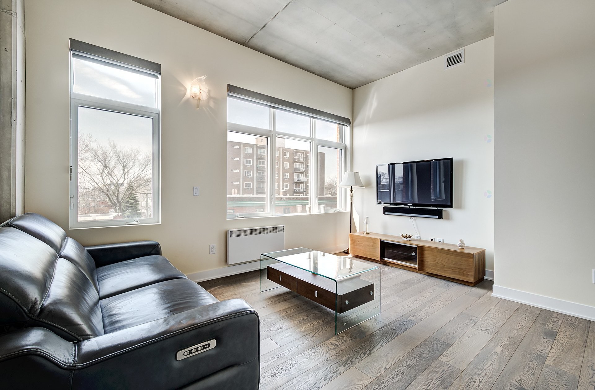 









175


Av. Metcalfe

, 410,
Westmount,




QC
H3Z2H5

