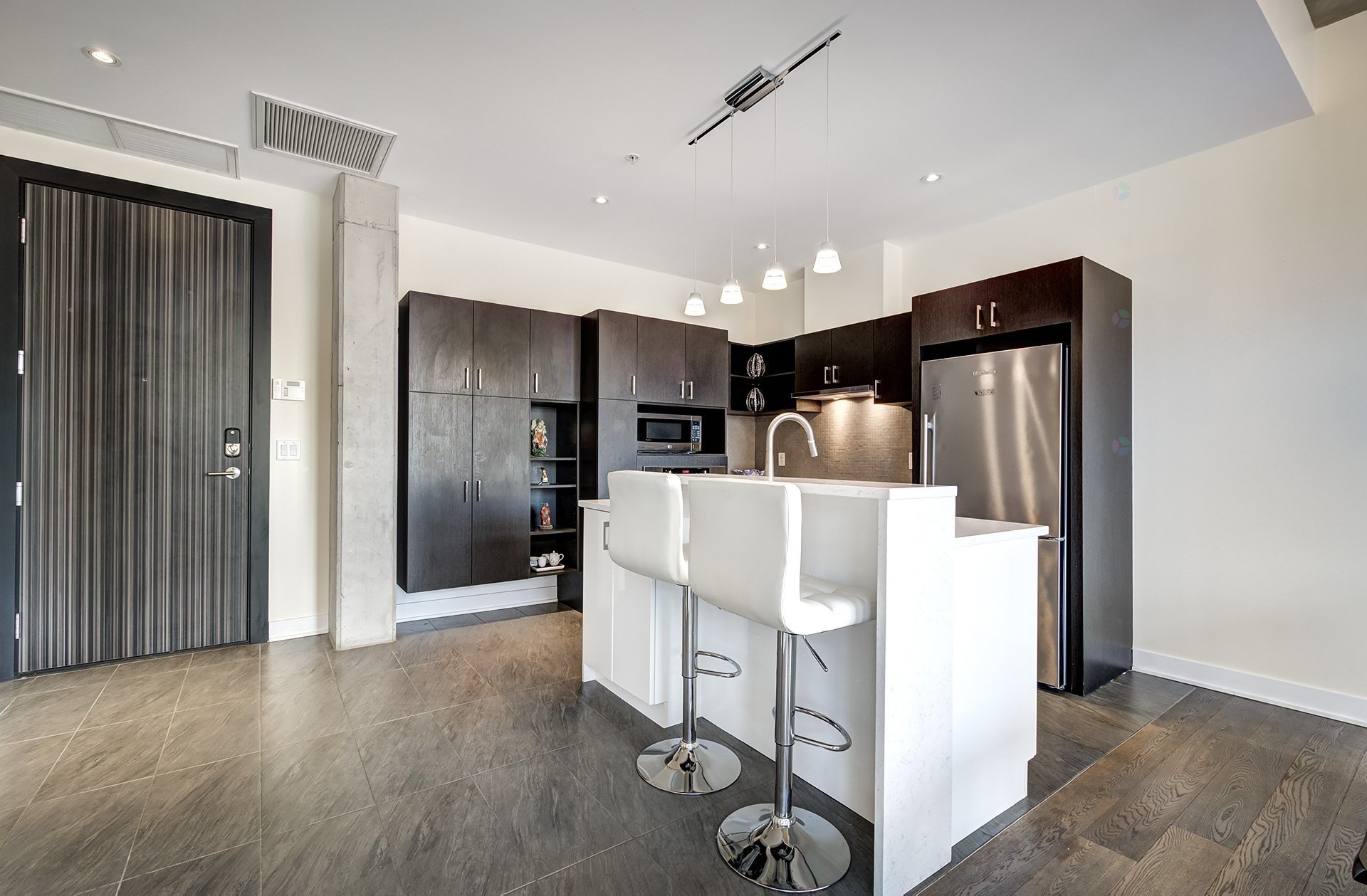 









175


Av. Metcalfe

, 410,
Westmount,




QC
H3Z2H5

