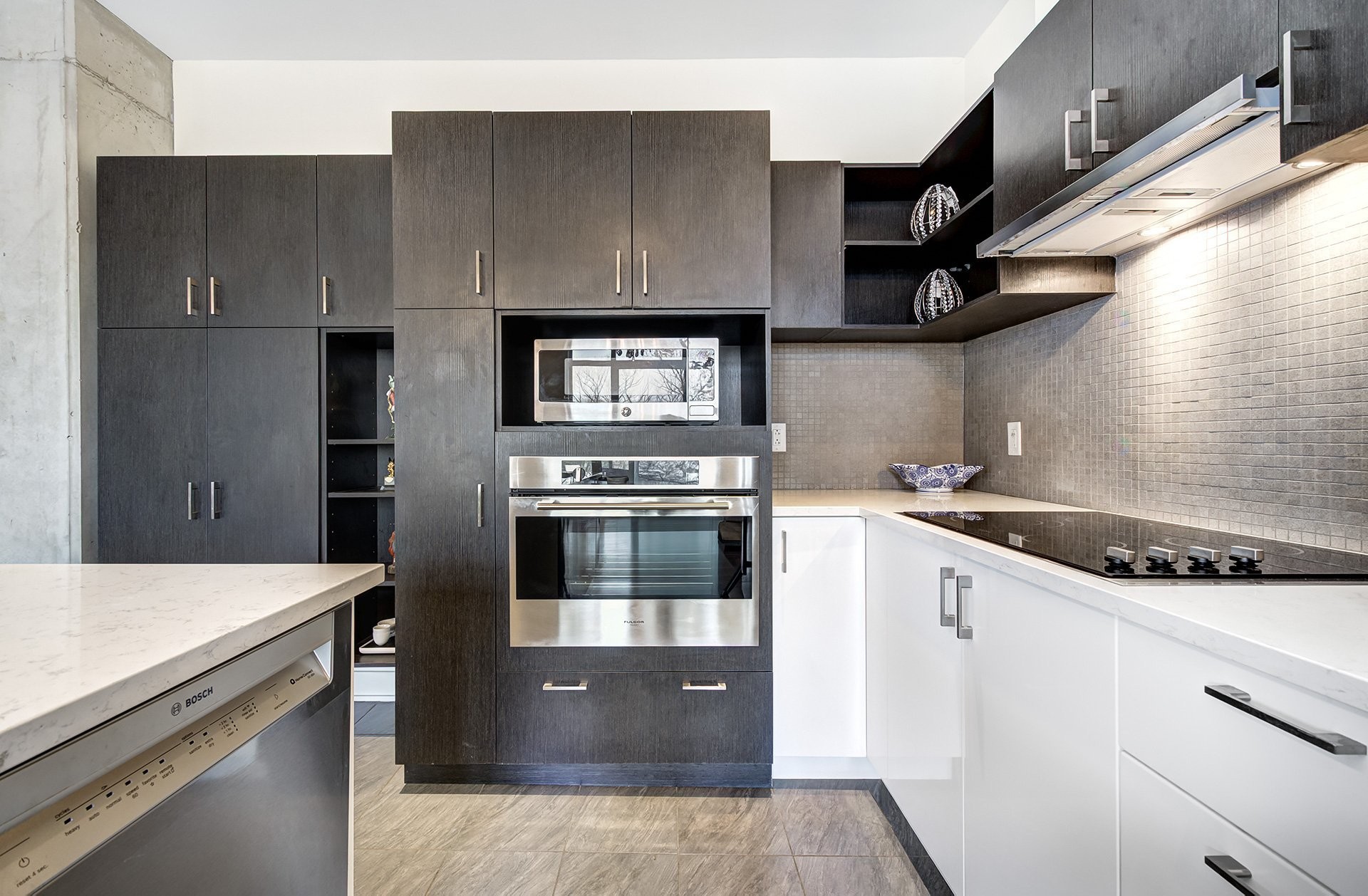 









175


Av. Metcalfe

, 410,
Westmount,




QC
H3Z2H5

