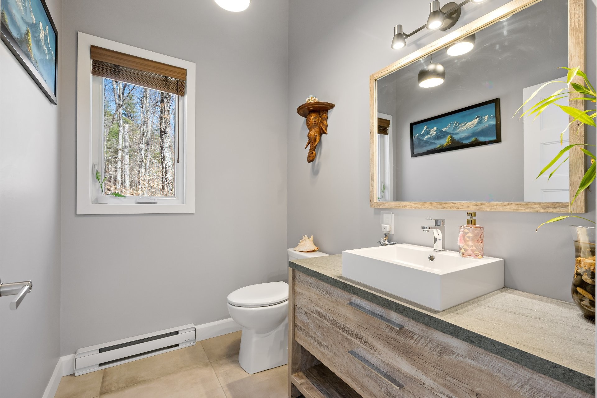 









3732


Ch. du Mont-Sauvage

,
Sainte-Adèle,




QC
J8B2E3

