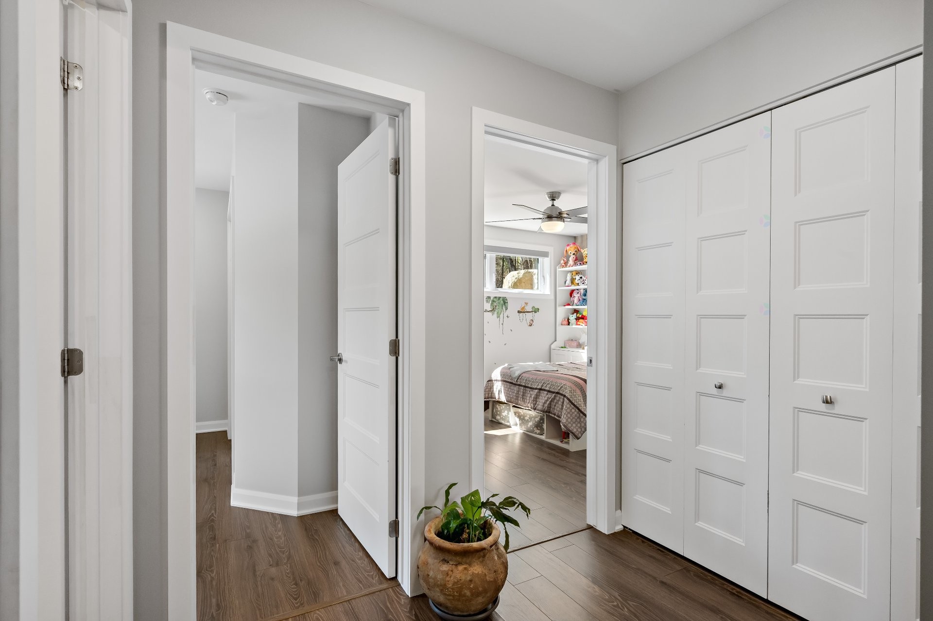 









3732


Ch. du Mont-Sauvage

,
Sainte-Adèle,




QC
J8B2E3

