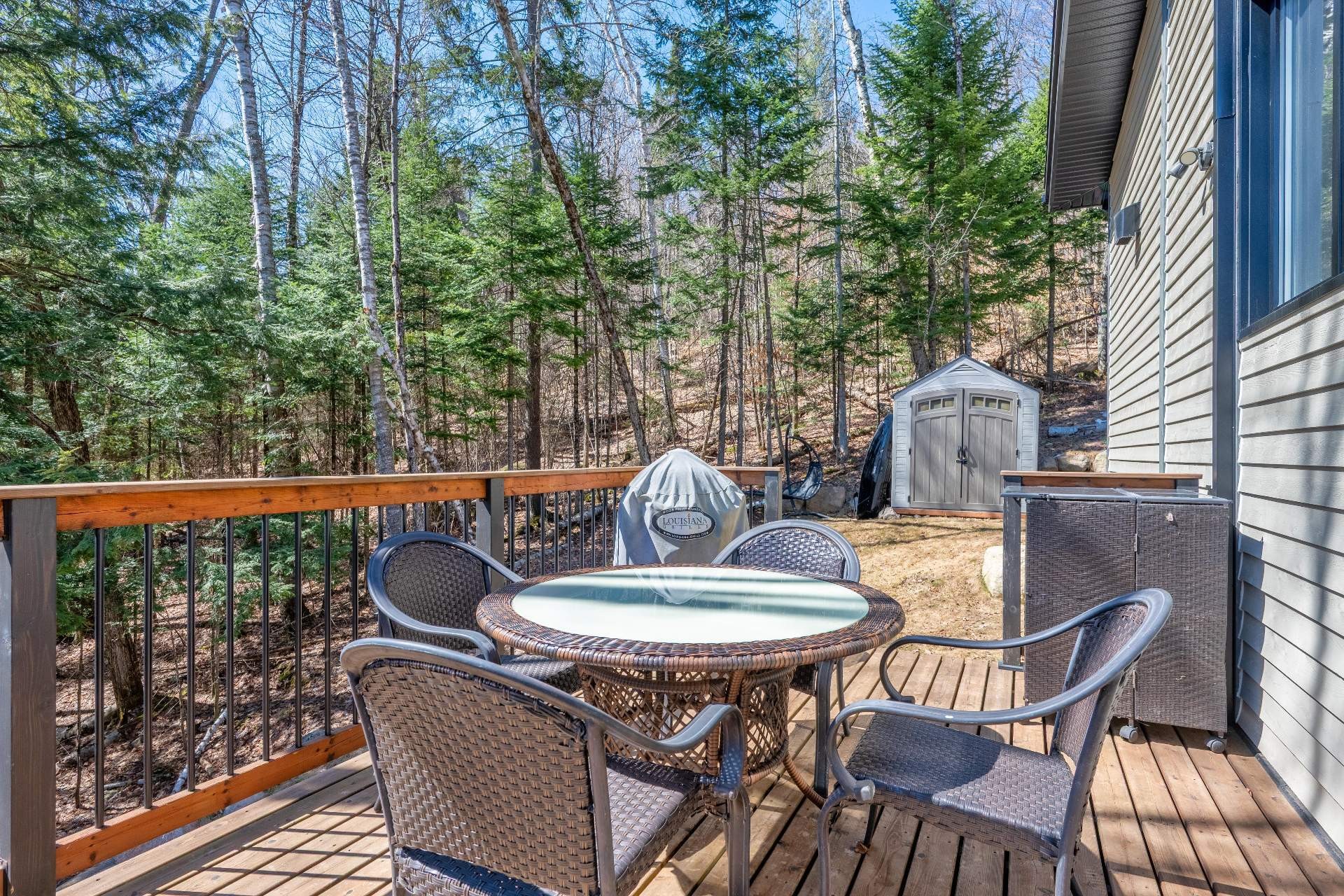 









3732


Ch. du Mont-Sauvage

,
Sainte-Adèle,




QC
J8B2E3

