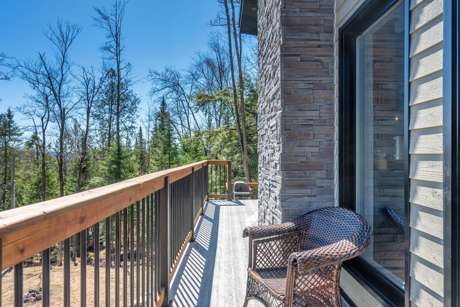 









3732


Ch. du Mont-Sauvage

,
Sainte-Adèle,




QC
J8B2E3

