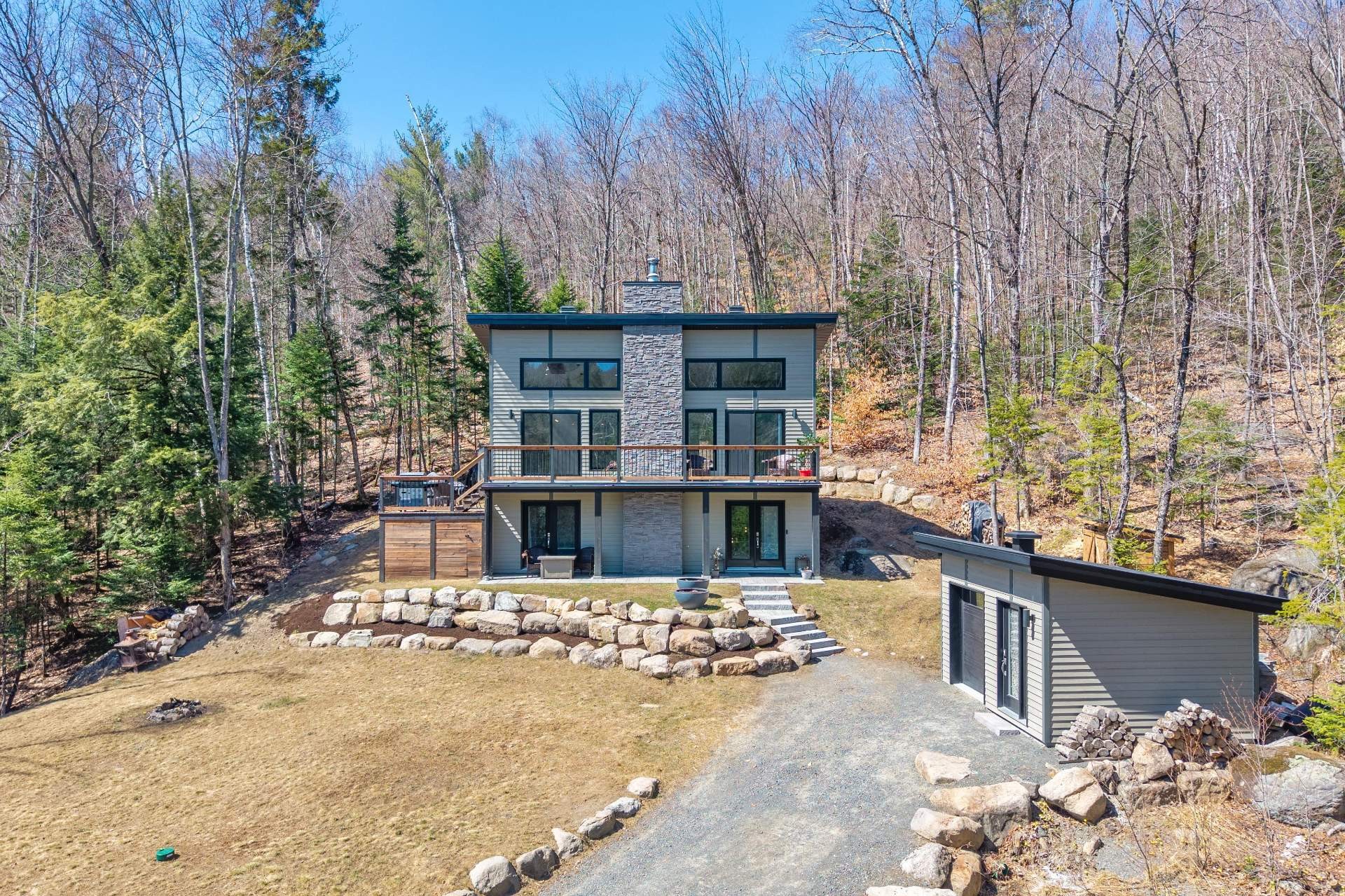 









3732


Ch. du Mont-Sauvage

,
Sainte-Adèle,




QC
J8B2E3

