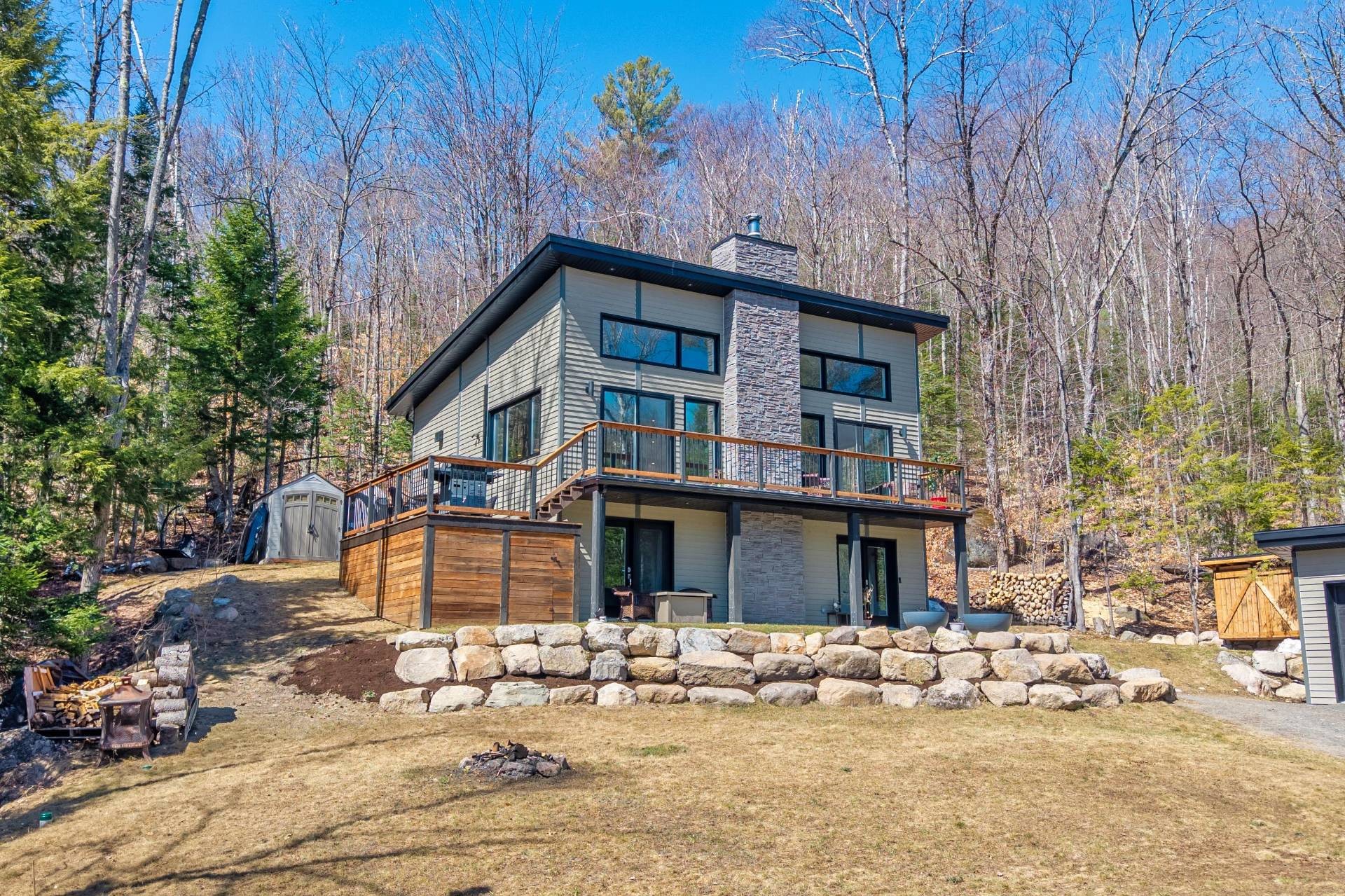 









3732


Ch. du Mont-Sauvage

,
Sainte-Adèle,




QC
J8B2E3

