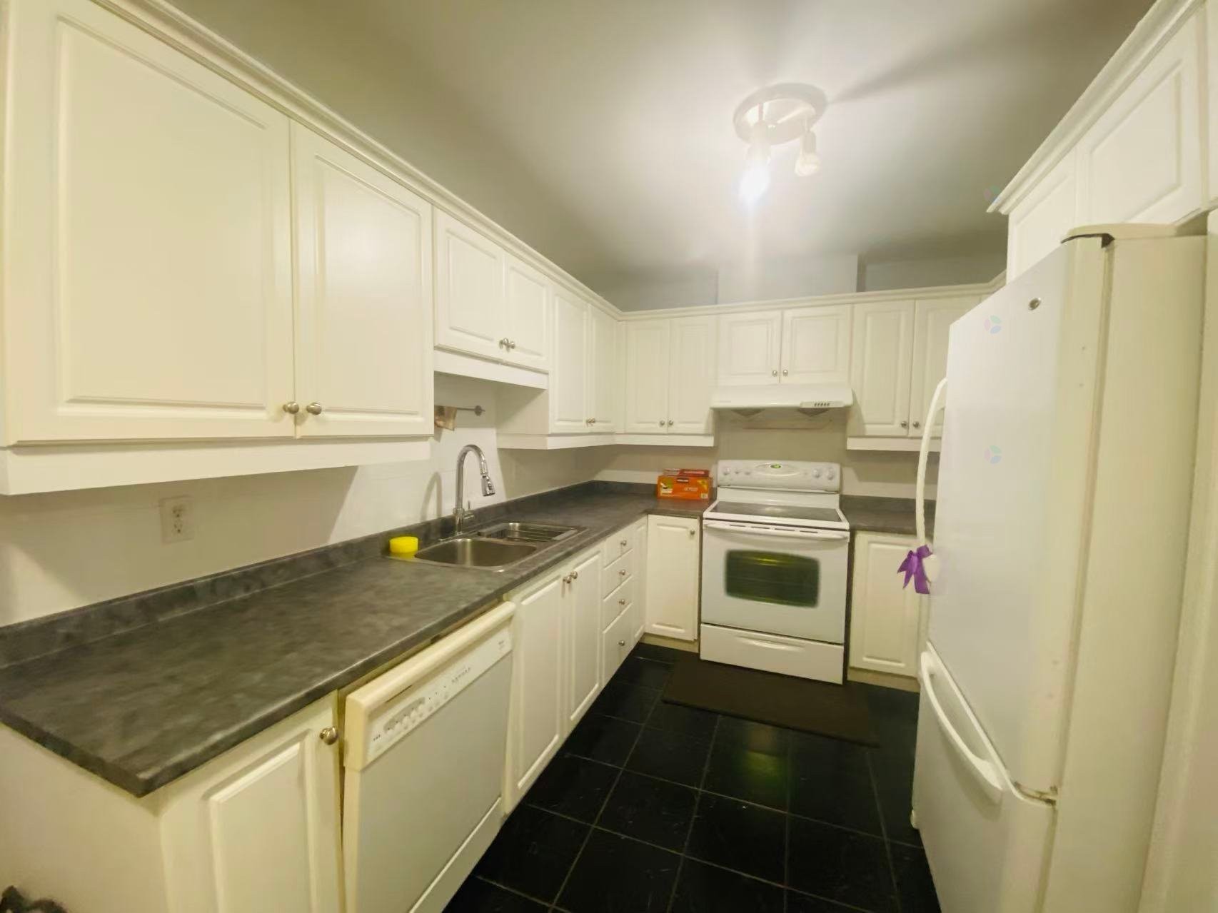 









6792


Rue Marie-Guyart

,
Montréal (LaSalle),




QC
H8N3G7

