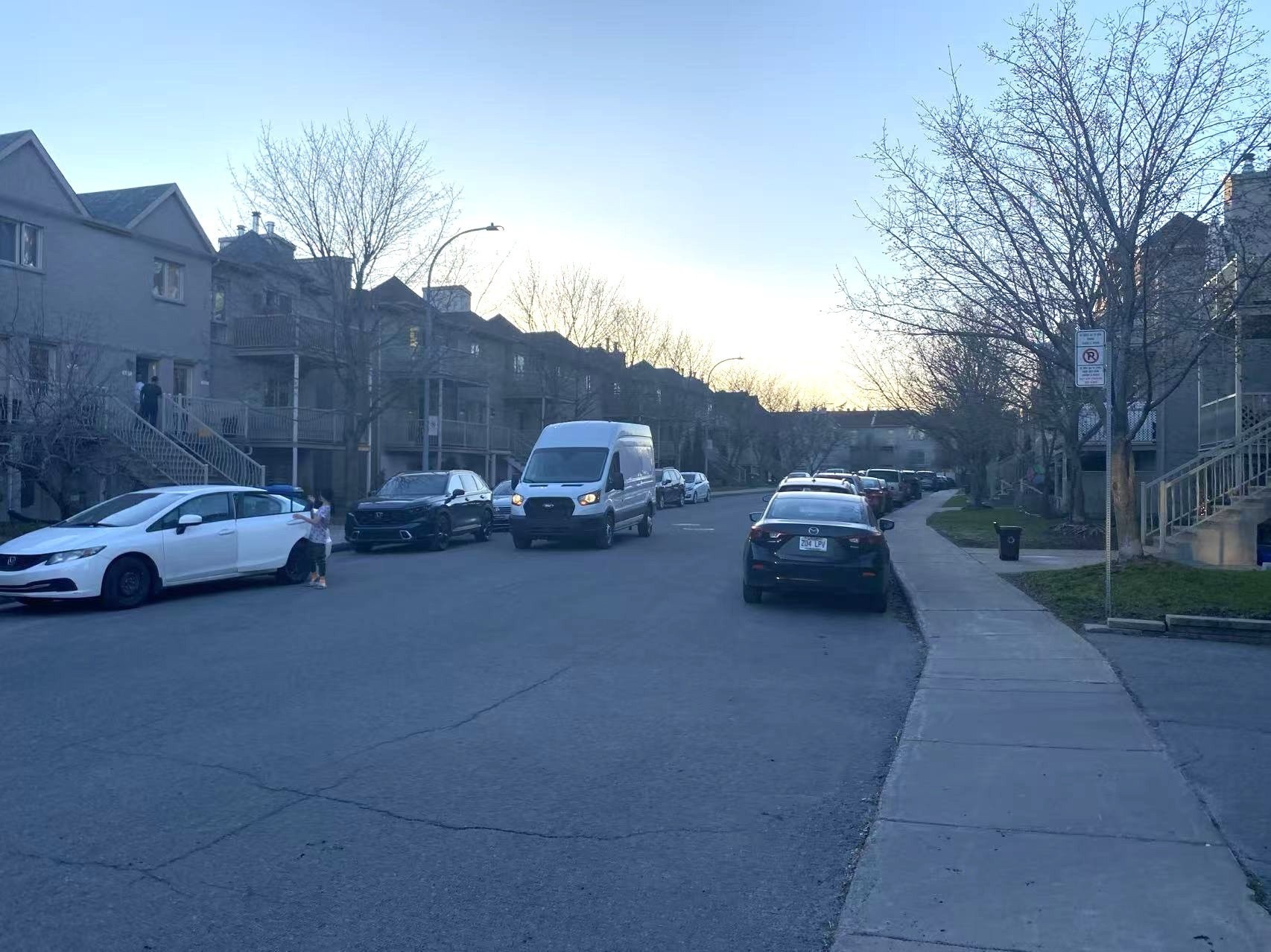 









6792


Rue Marie-Guyart

,
Montréal (LaSalle),




QC
H8N3G7

