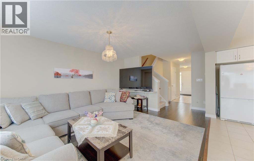 












430 AVENS Street

,
Waterloo,




Ontario
N2V0B5

