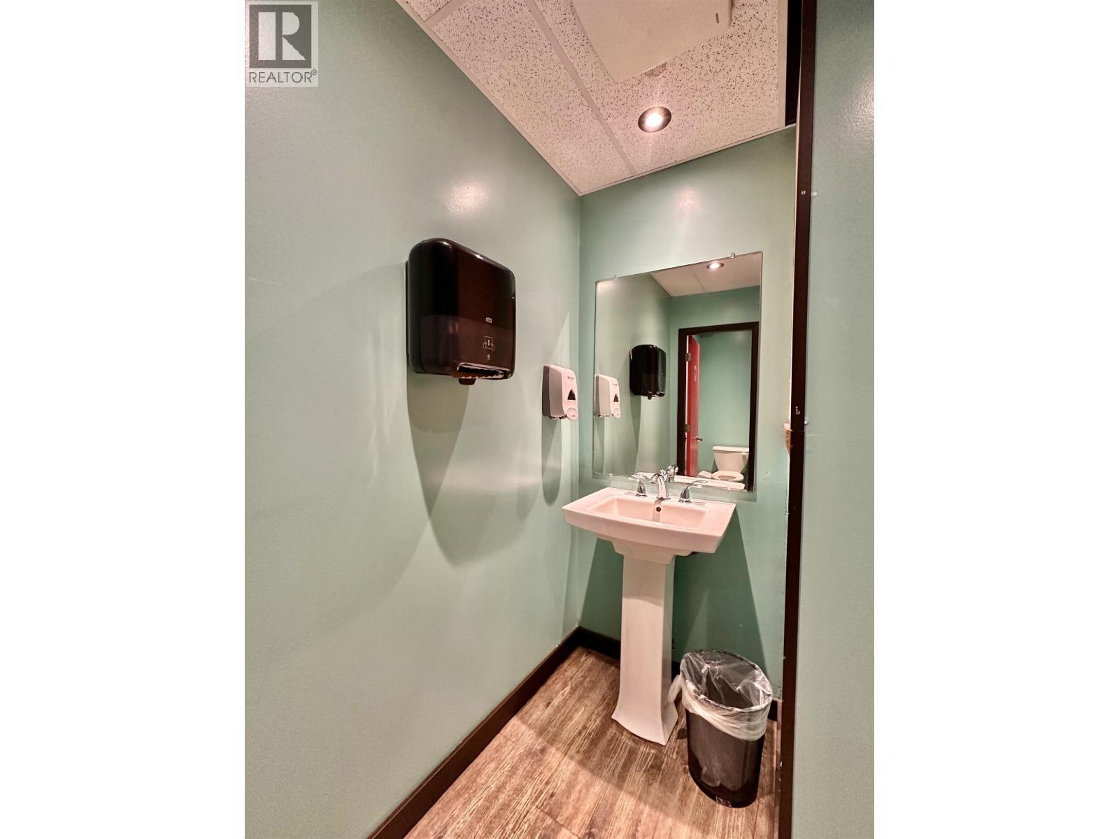 












1160 5TH AVENUE

,
Valemount,




British Columbia
V0E2Z0


