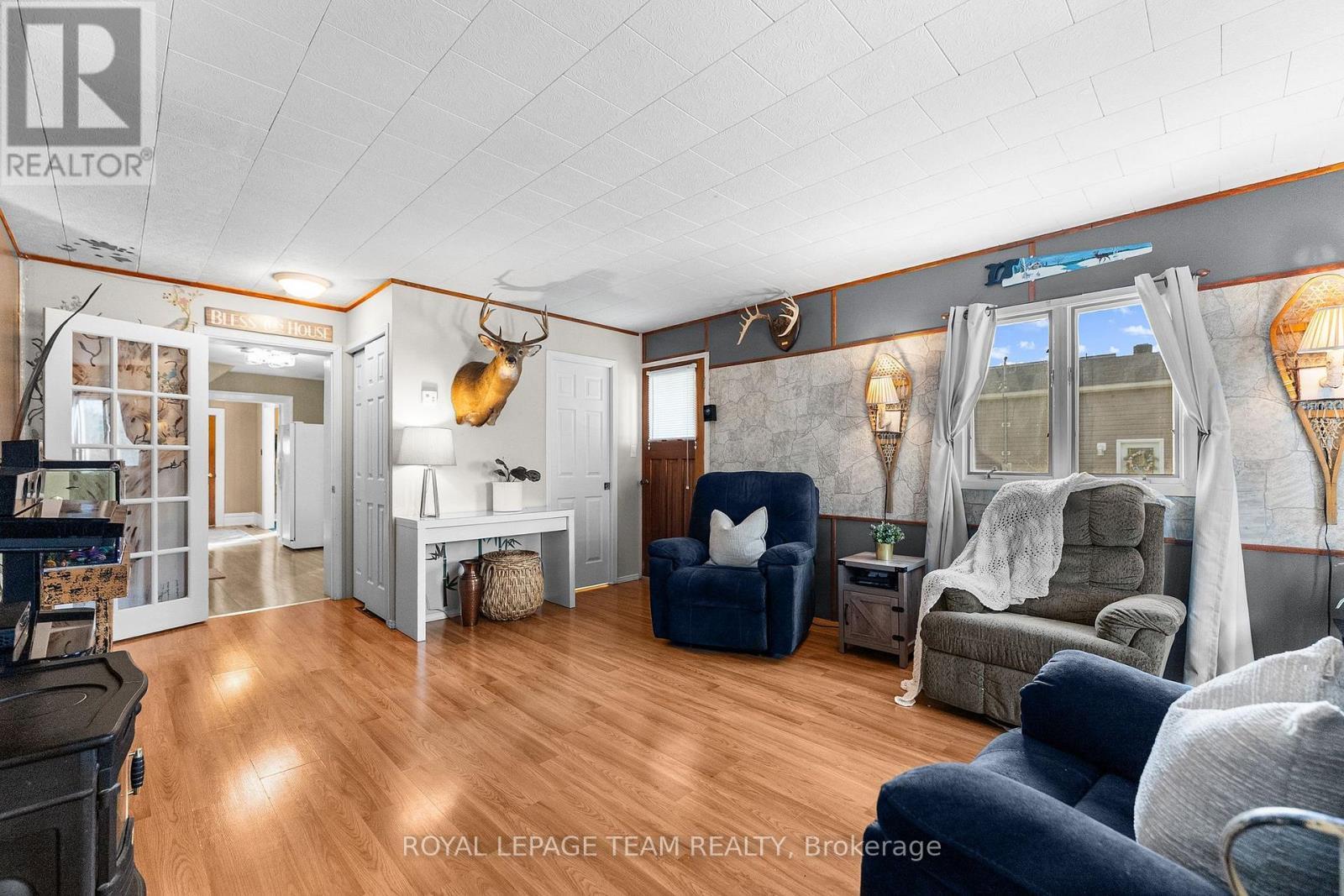 












80 BANK STREET S

,
Renfrew,




Ontario
K7V2E6


