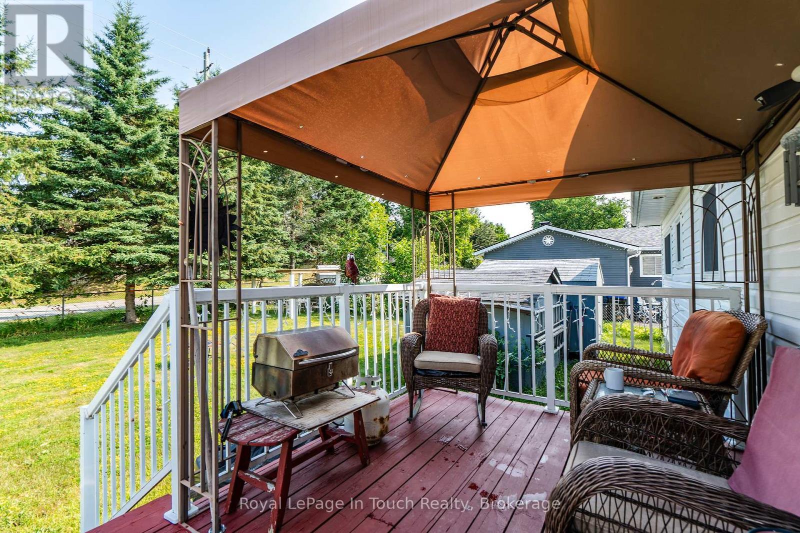 












32 BRIDLE ROAD

,
Penetanguishene,




Ontario
L9M1J5


