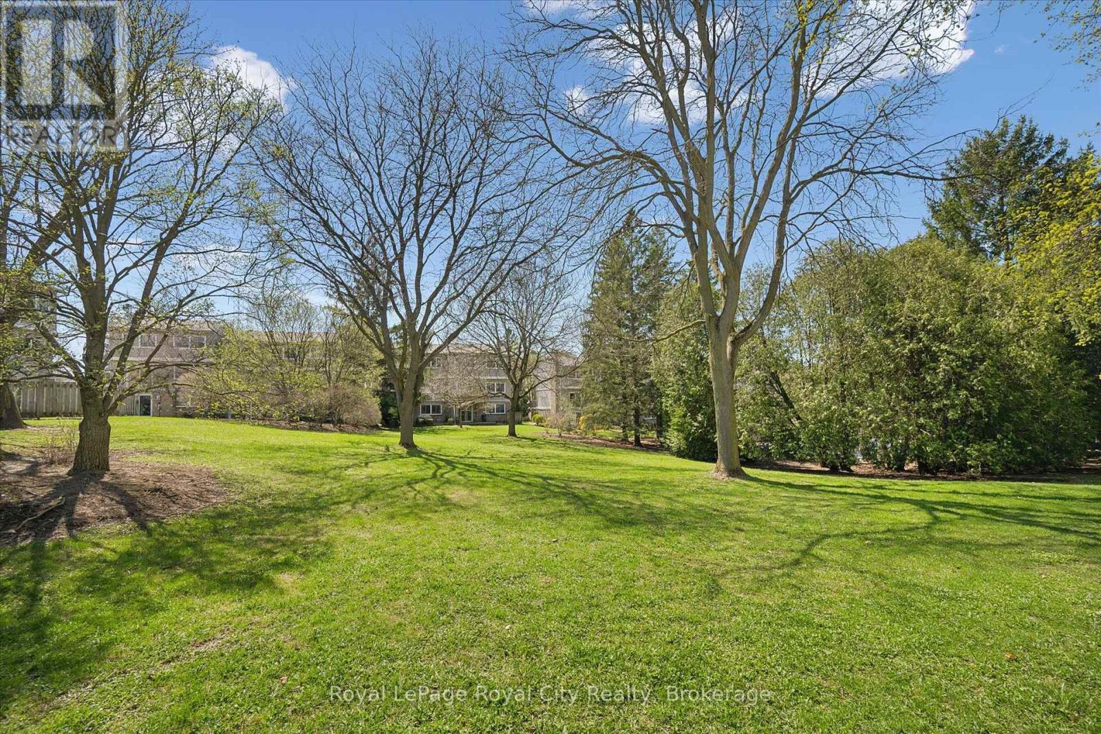 












21 - 295 WATER STREET

,
Guelph (Dovercliffe Park/Old University),




Ontario
N1G2X5

