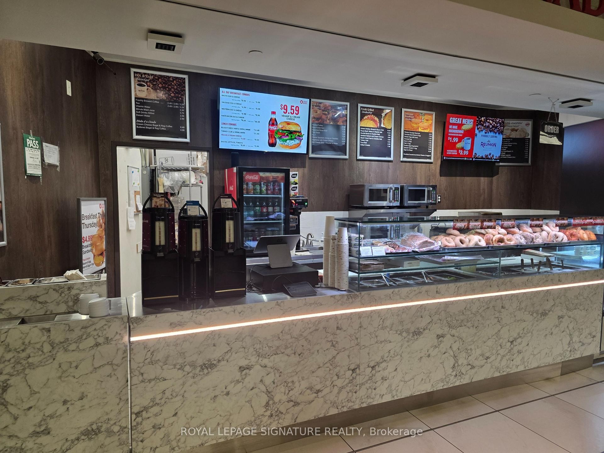









100


King

Street West,
Toronto,




ON
M5X 1A9

