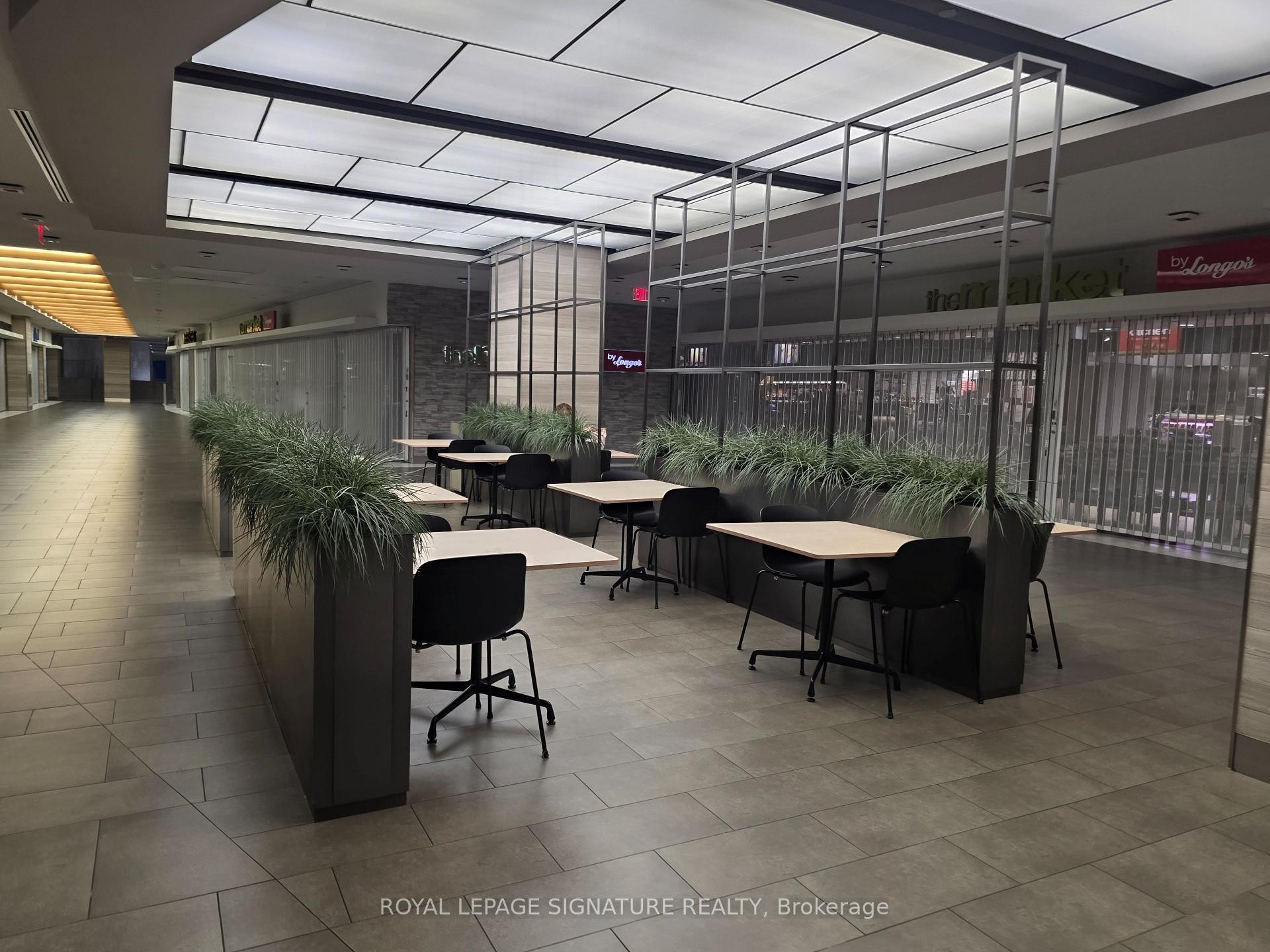 









100


King

Street West,
Toronto,




ON
M5X 1A9

