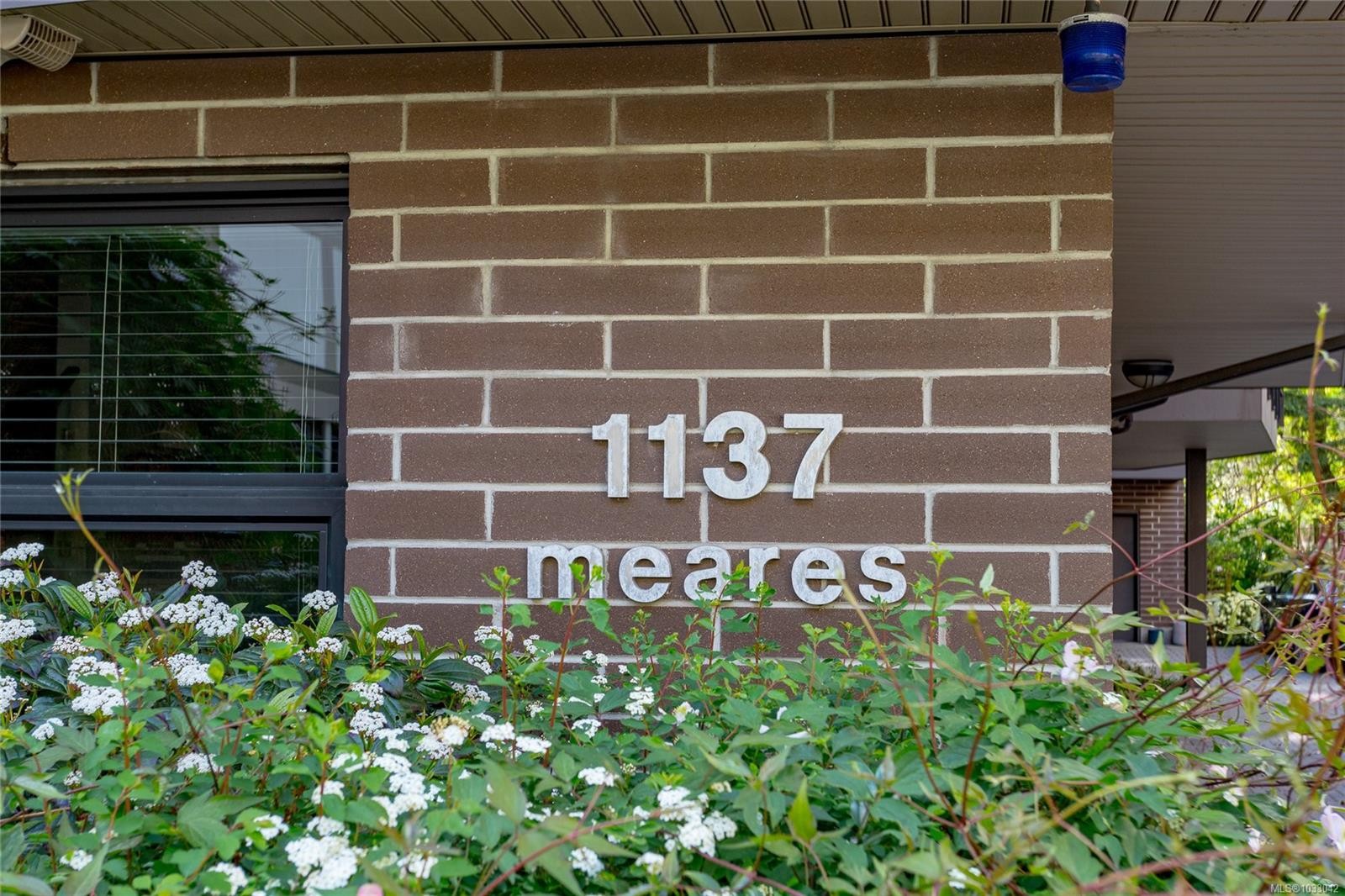 









1137


Meares

St, #5,
Victoria,




BC
V8V 3J9

