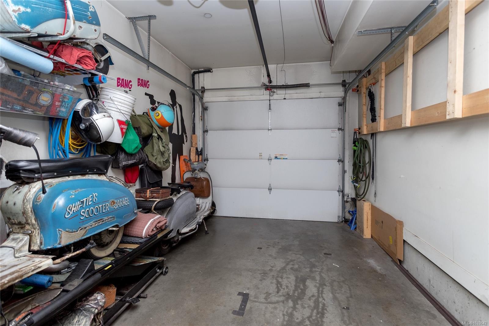 









1137


Meares

St, #5,
Victoria,




BC
V8V 3J9


